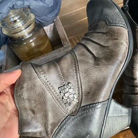 Remonte Gray and Black Ankle Boots 8.5 - Picture 4 of 7
